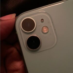 Mint iPhone 11 (Unlocked) (128GB)